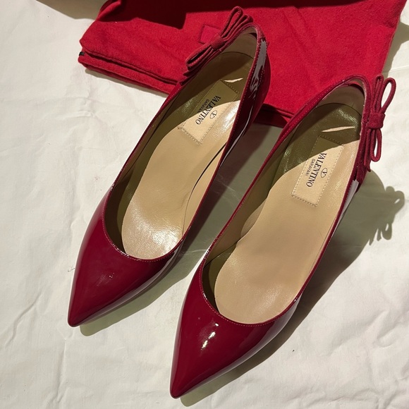 VALENTINO • red heels with small bow - Picture 2 of 15